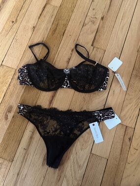 Skarlett Blue Entice Black Lace Bra & Leopard-Trim Thong